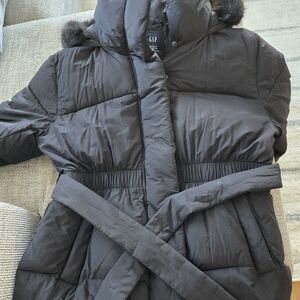 GAP Women's Black Puffer Jacket with Belt